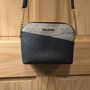 Michael Kors Crossbody Bag